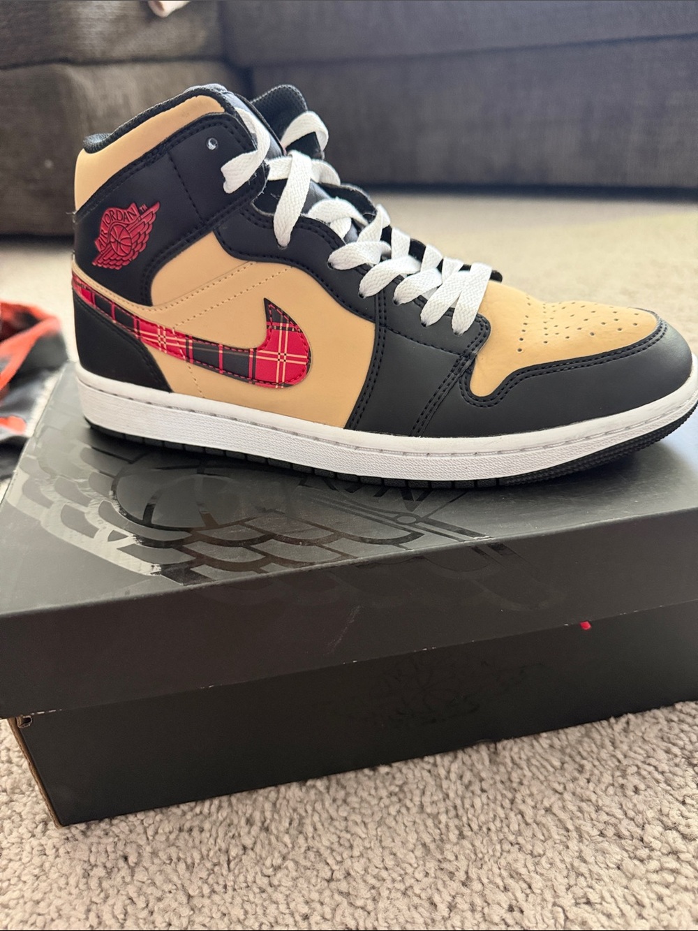 Jordan Air Jordan 1 Mid SE Black Sesame Multi